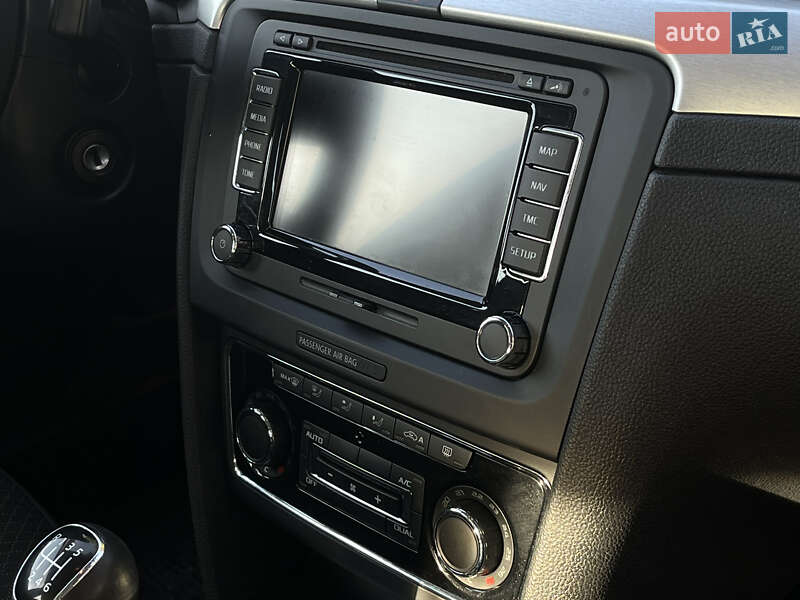 Лифтбек Skoda Superb 2014 в Смыге