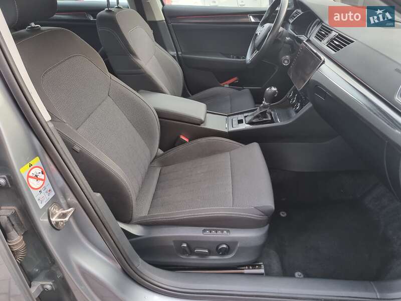 Лифтбек Skoda Superb 2020 в Коломые