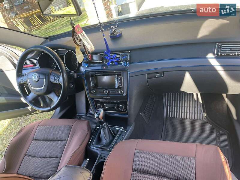 Ліфтбек Skoda Superb 2012 в Жовкві