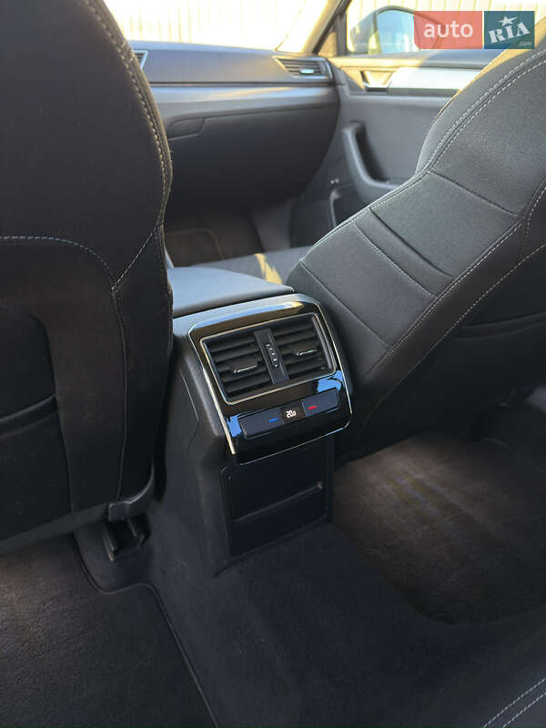 Лифтбек Skoda Superb 2015 в Дрогобыче