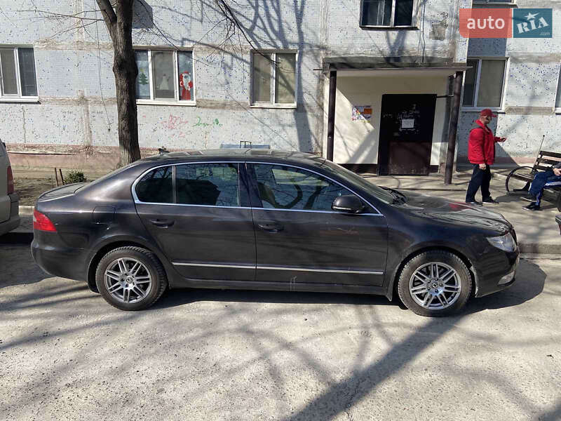 Ліфтбек Skoda Superb 2011 в Южноукраїнську