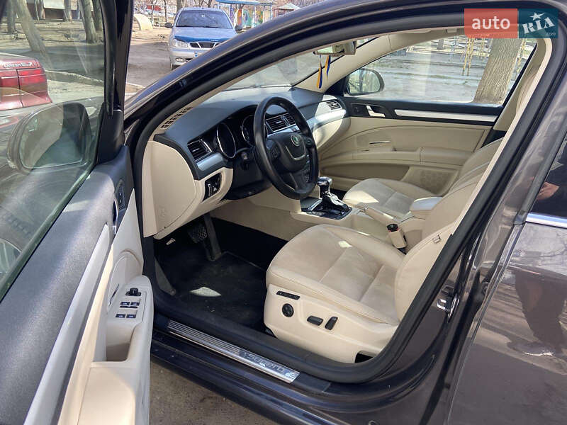 Ліфтбек Skoda Superb 2011 в Южноукраїнську