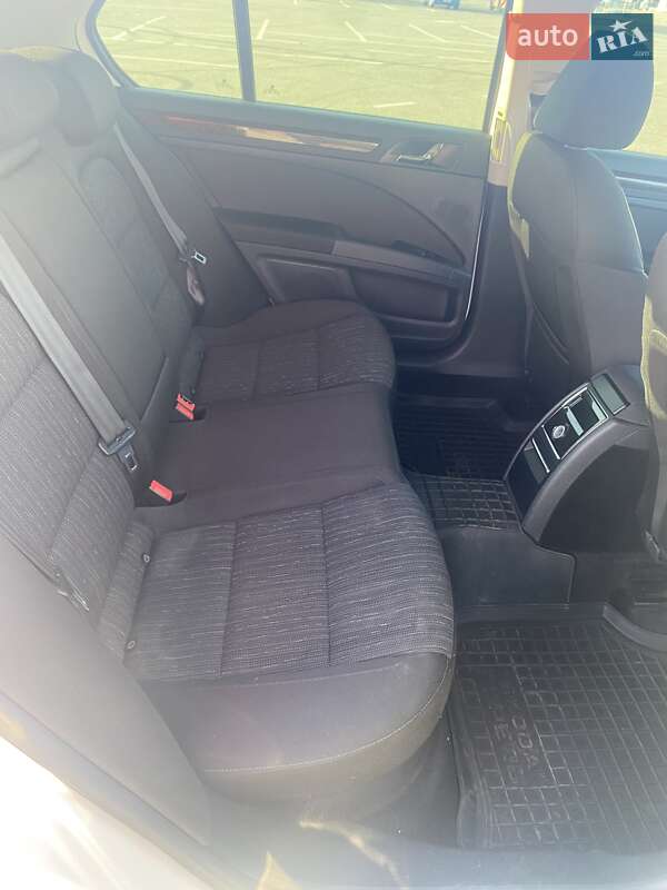 Лифтбек Skoda Superb 2014 в Днепре