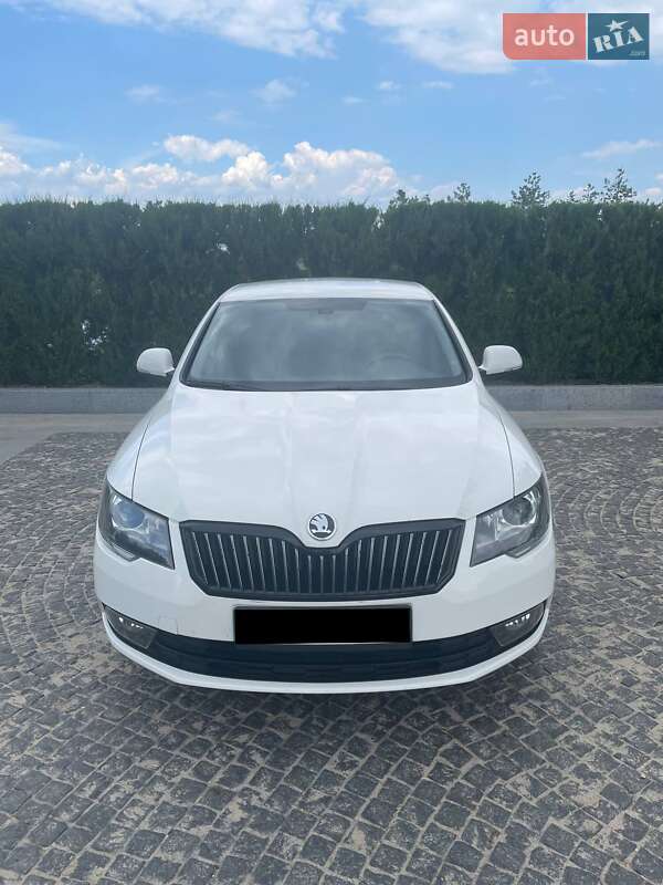 Лифтбек Skoda Superb 2014 в Днепре