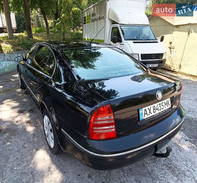 Лифтбек Skoda Superb 2002 в Каменском