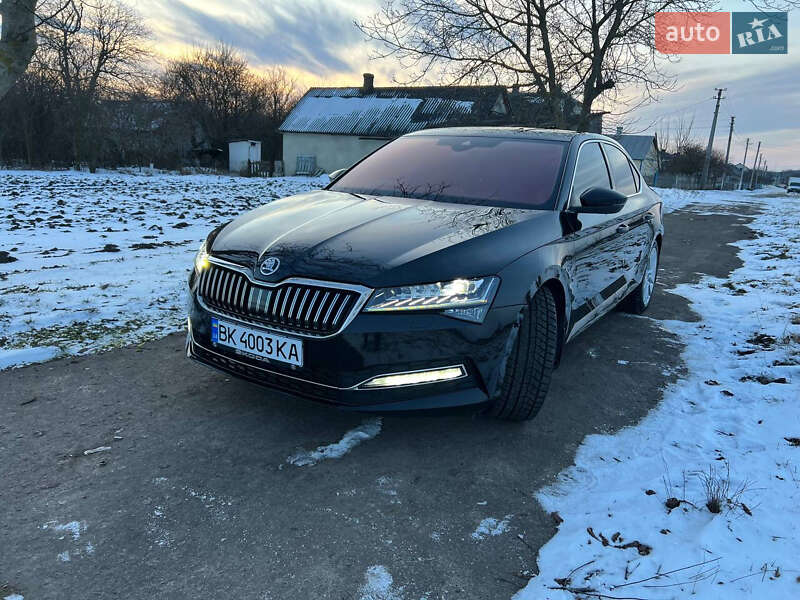 Лифтбек Skoda Superb 2022 в Ровно