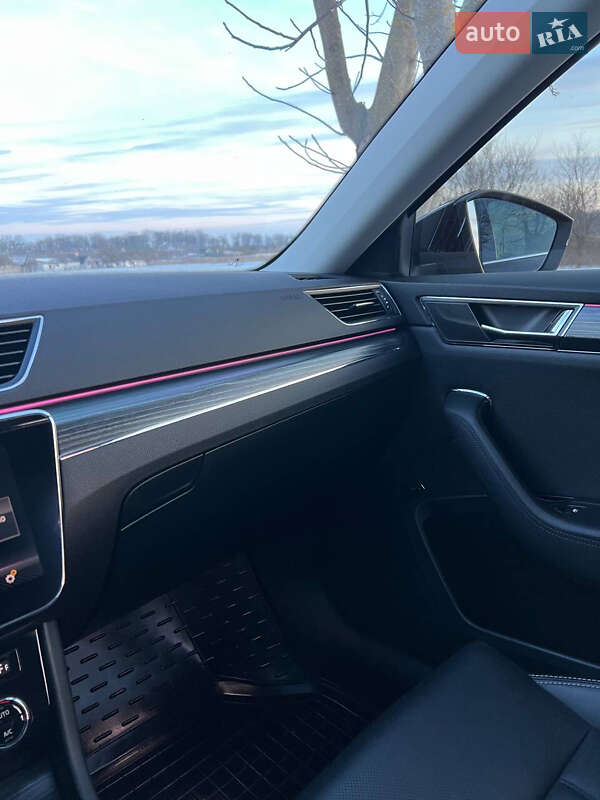 Лифтбек Skoda Superb 2022 в Ровно