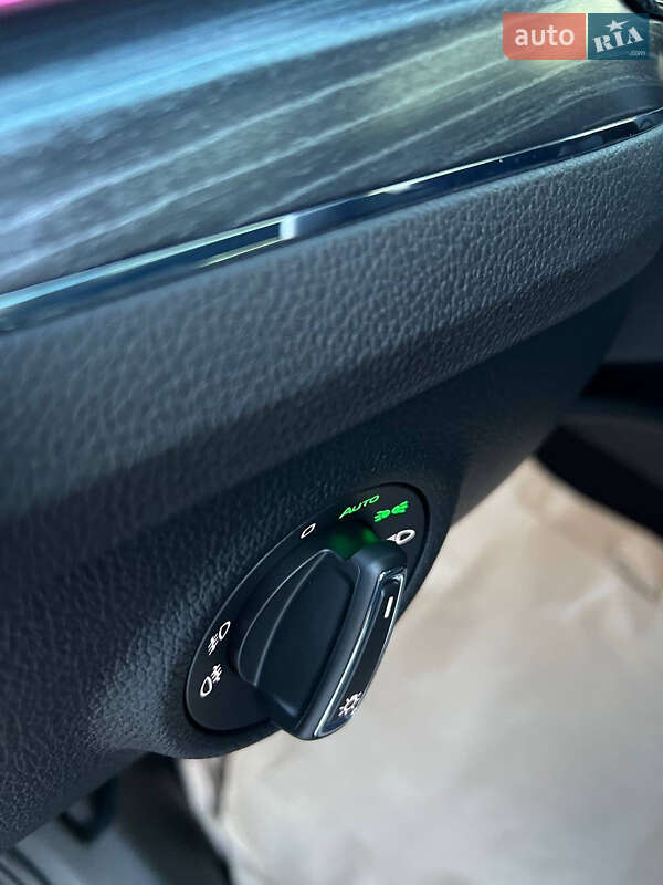 Лифтбек Skoda Superb 2022 в Ровно