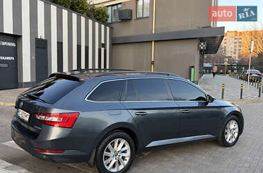 Універсал Skoda Superb 2015 в Львові