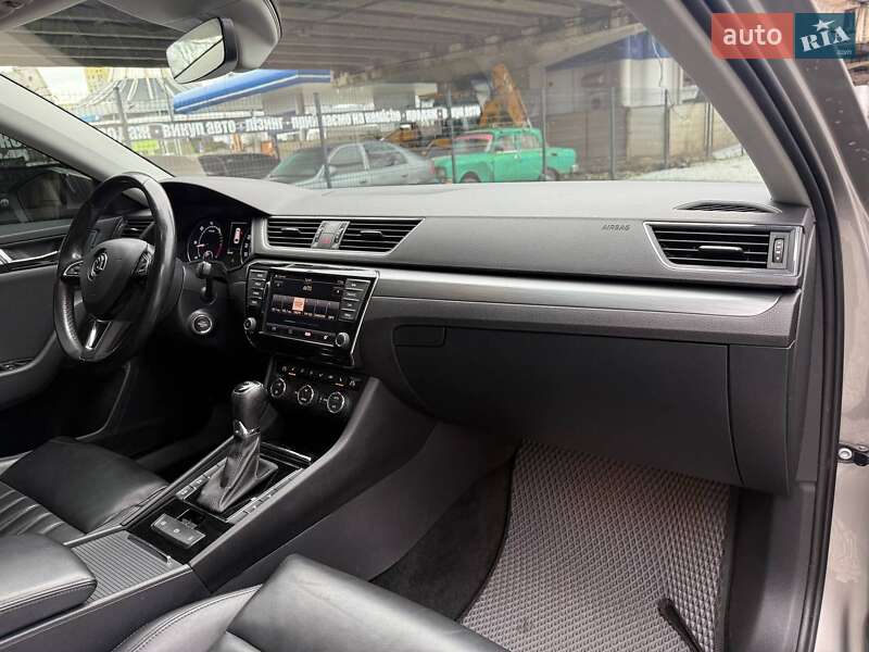 Универсал Skoda Superb 2017 в Днепре