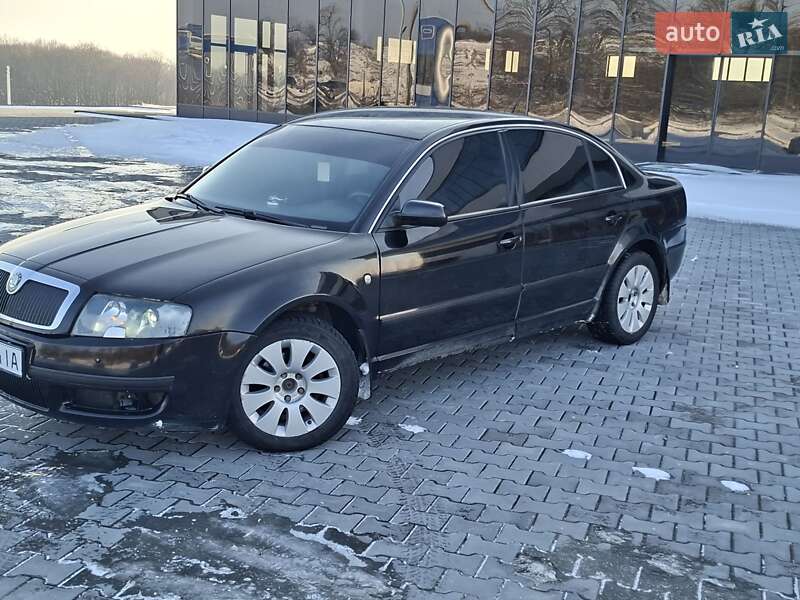 Лифтбек Skoda Superb 2005 в Черновцах