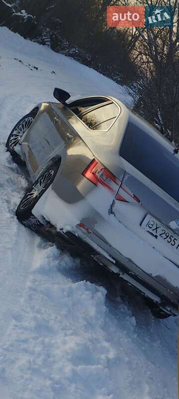 Лифтбек Skoda Superb 2016 в Изяславе
