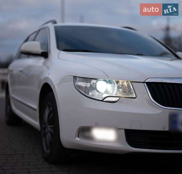 Универсал Skoda Superb 2011 в Бершади
