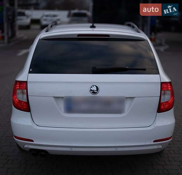 Универсал Skoda Superb 2011 в Бершади