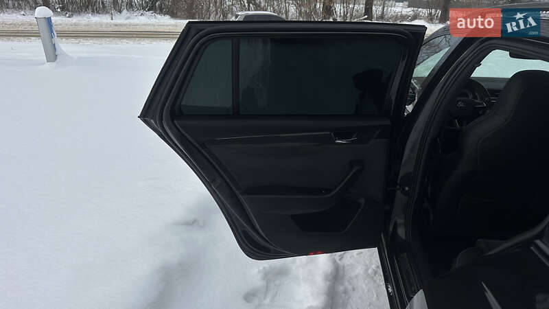 Универсал Skoda Superb 2019 в Самборе