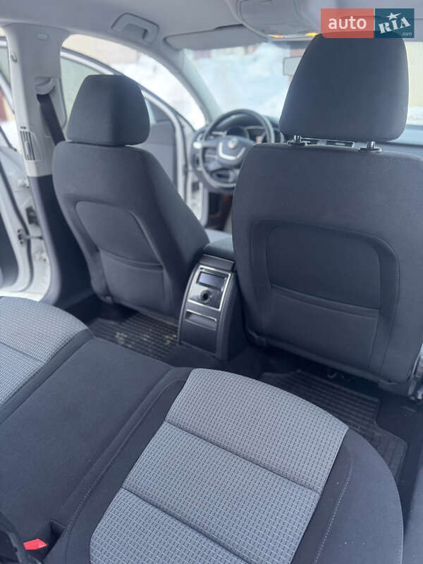 Лифтбек Skoda Superb 2013 в Харькове