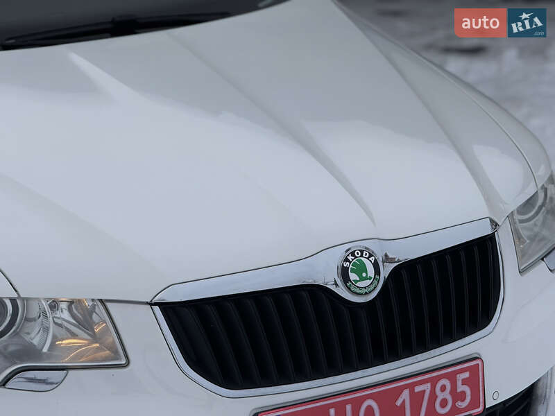 Универсал Skoda Superb 2012 в Радивилове