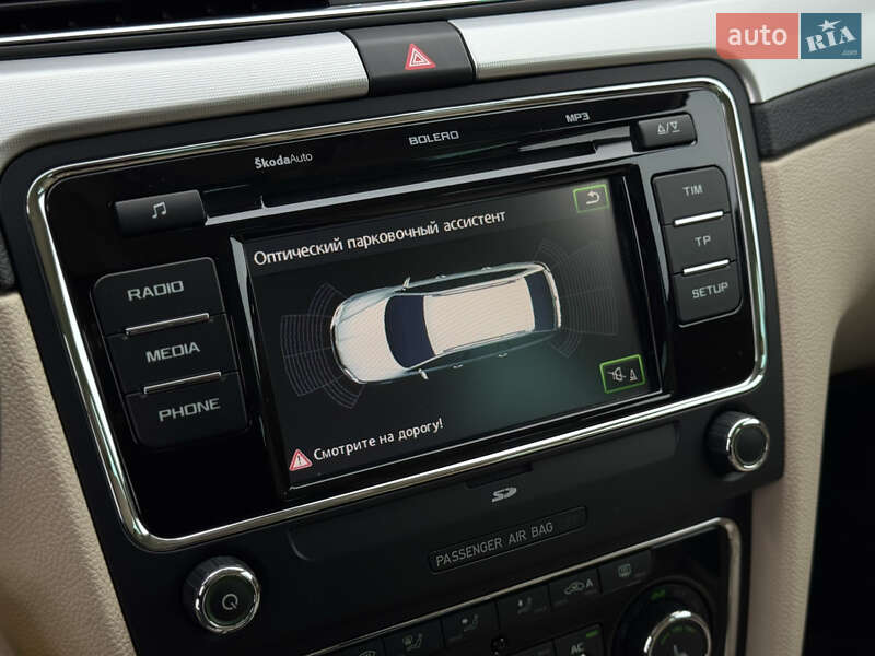 Универсал Skoda Superb 2012 в Радивилове