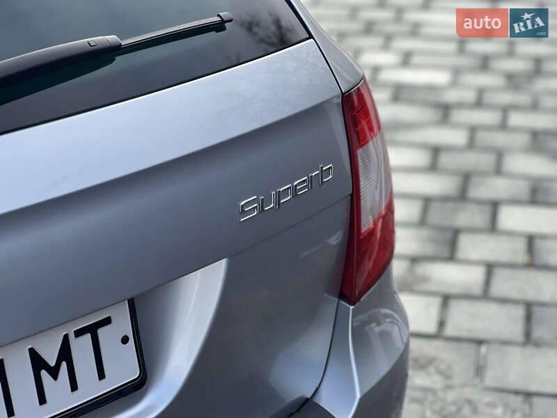 Универсал Skoda Superb 2012 в Дрогобыче