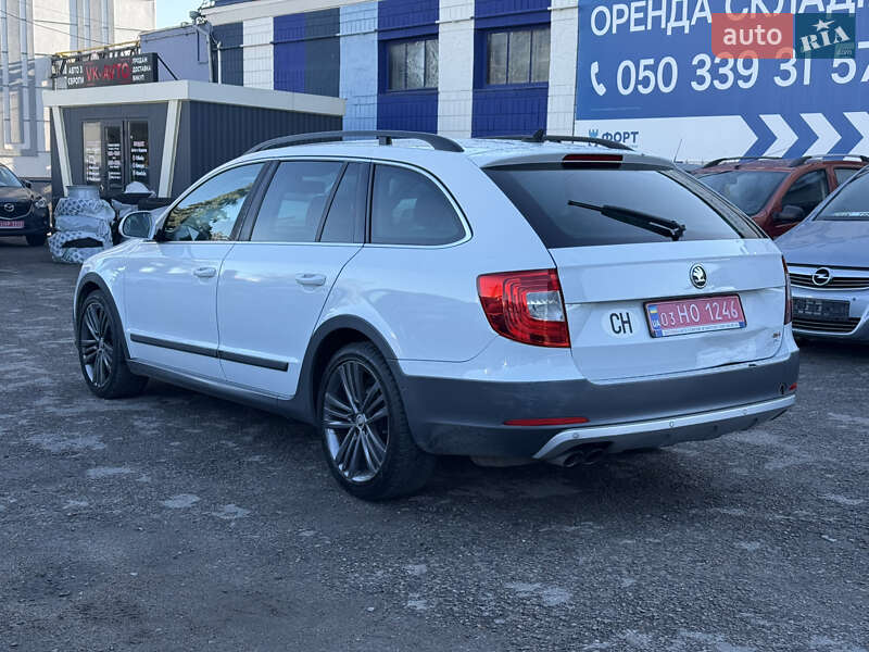 Универсал Skoda Superb 2015 в Ровно