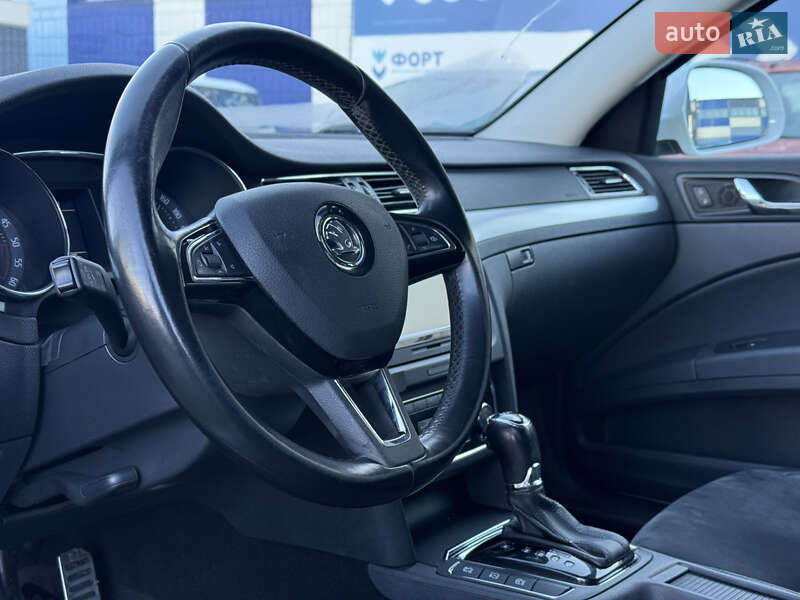 Универсал Skoda Superb 2015 в Ровно