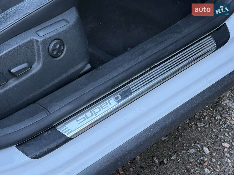 Универсал Skoda Superb 2015 в Ровно