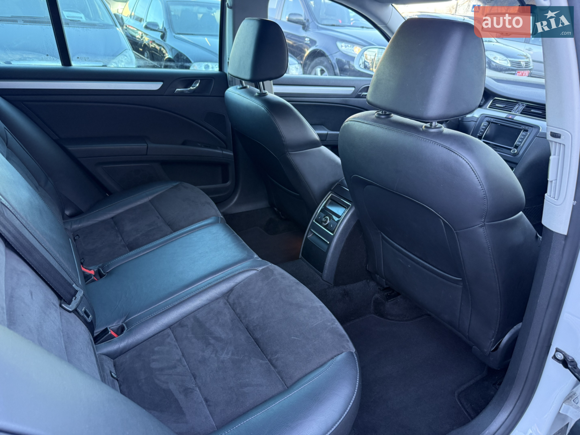 2015 Skoda Superb - мініатюра 23