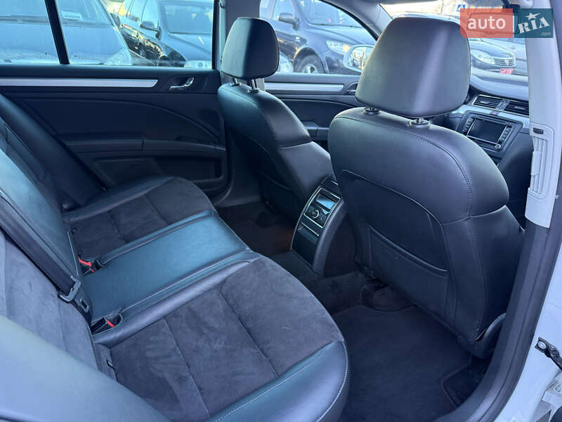 Универсал Skoda Superb 2015 в Ровно