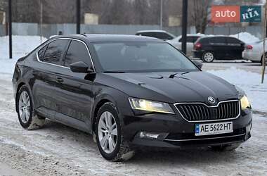 Лифтбек Skoda Superb 2015 в Днепре