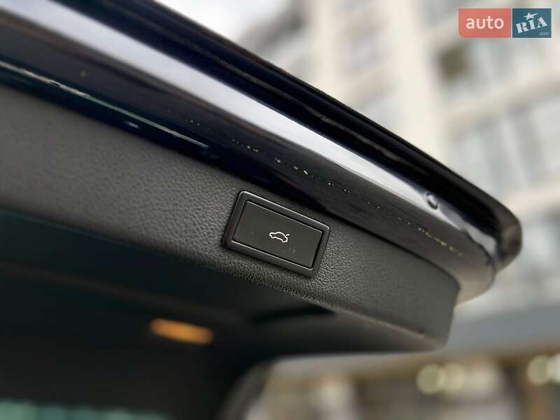 Универсал Skoda Superb 2012 в Новояворовске