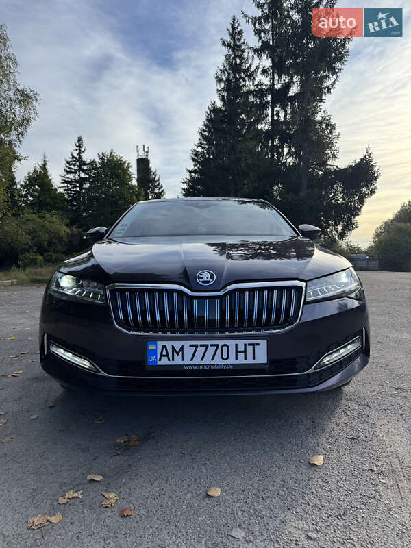 Лифтбек Skoda Superb 2019 в Коростышеве