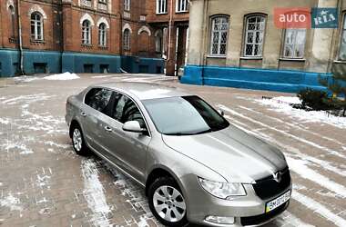 Ліфтбек Skoda Superb 2013 в Сумах