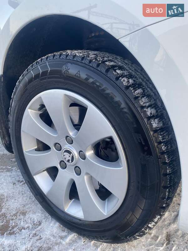 Лифтбек Skoda Superb 2014 в Прилуках