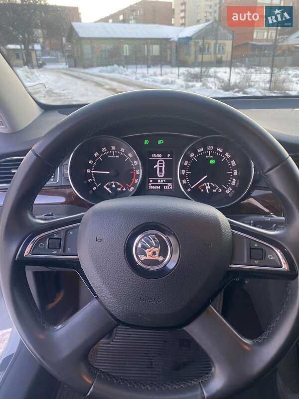 Лифтбек Skoda Superb 2014 в Прилуках