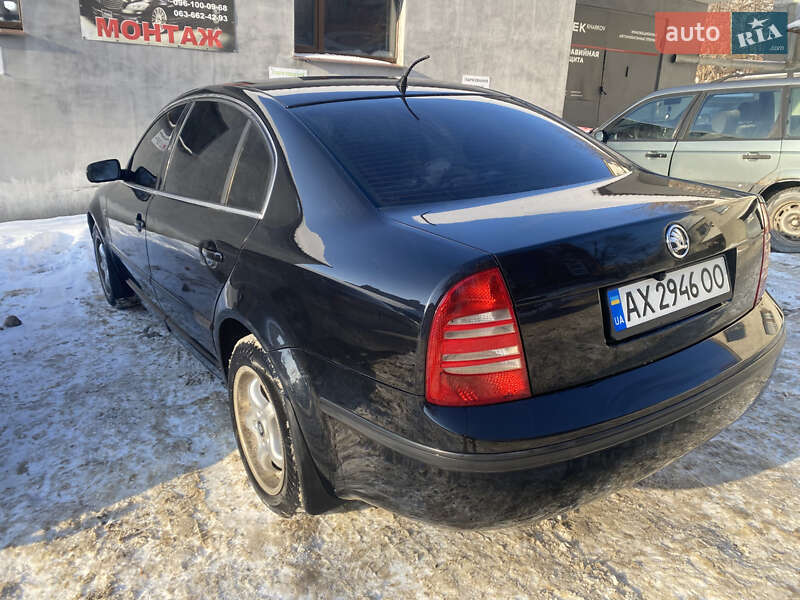 Лифтбек Skoda Superb 2004 в Харькове