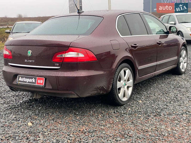 Лифтбек Skoda Superb 2009 в Львове