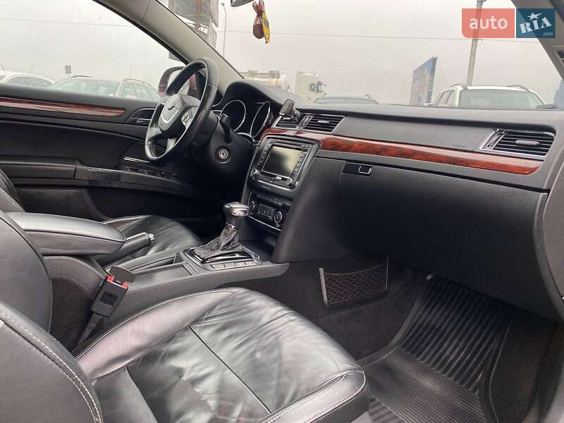 Лифтбек Skoda Superb 2009 в Львове