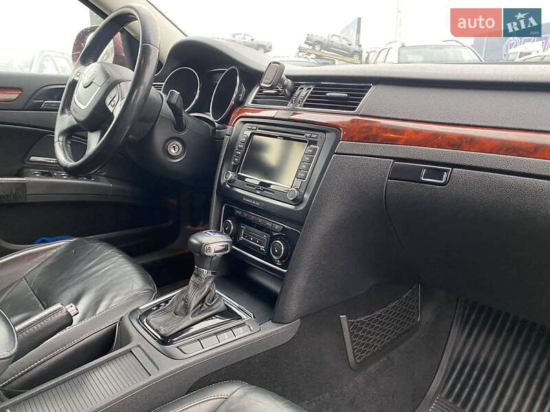 Лифтбек Skoda Superb 2009 в Львове