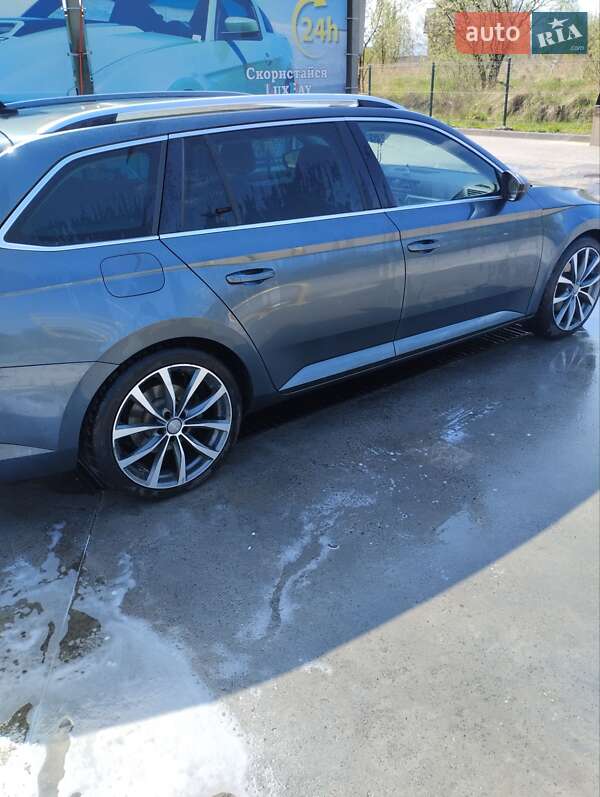 Универсал Skoda Superb 2016 в Дрогобыче