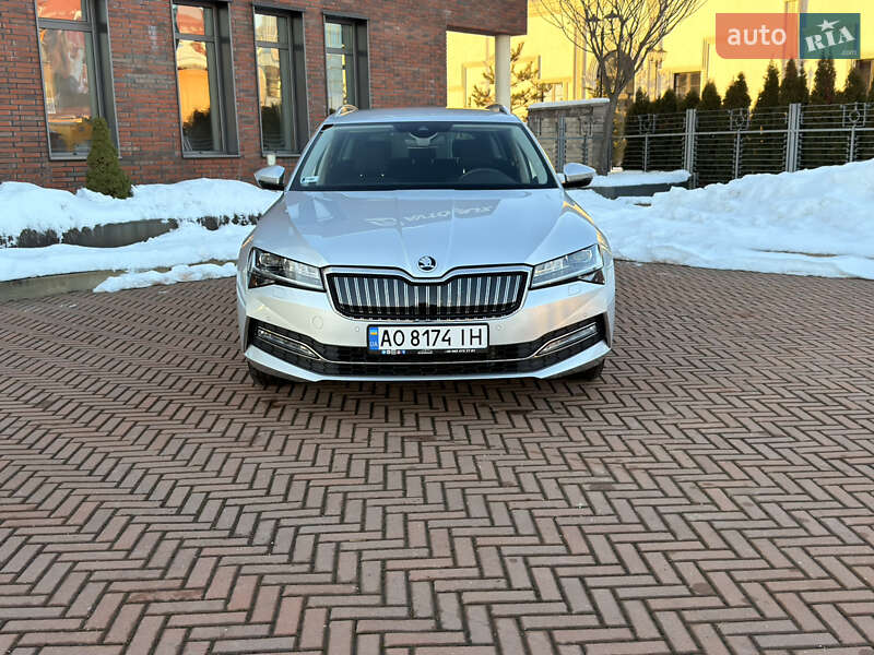Универсал Skoda Superb 2020 в Мукачево
