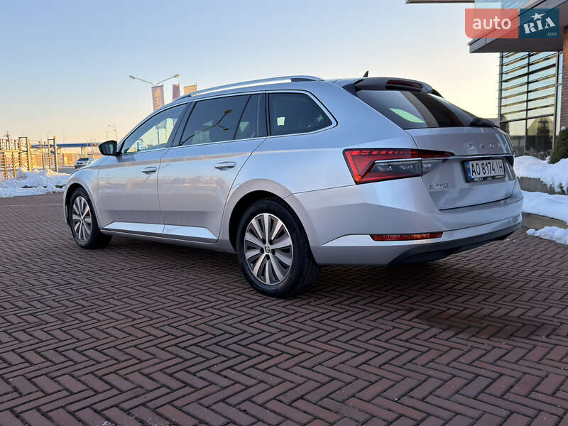 Универсал Skoda Superb 2020 в Мукачево