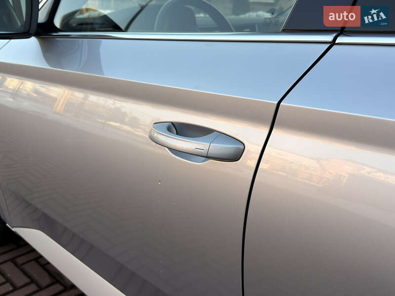 Универсал Skoda Superb 2020 в Мукачево