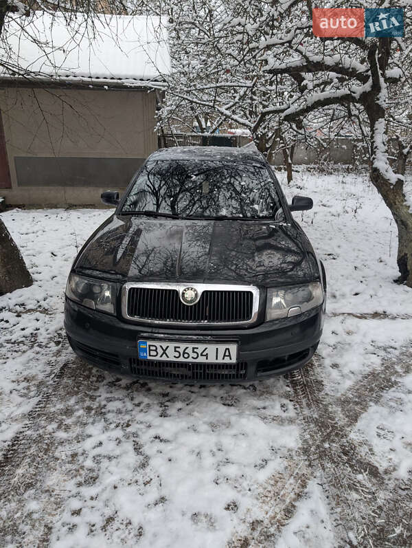 Лифтбек Skoda Superb 2005 в Черновцах