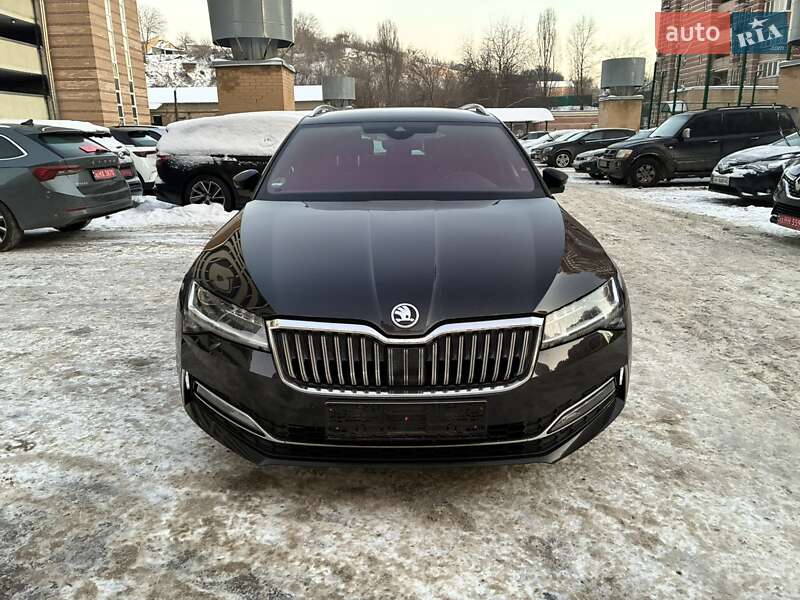 Универсал Skoda Superb 2021 в Киеве