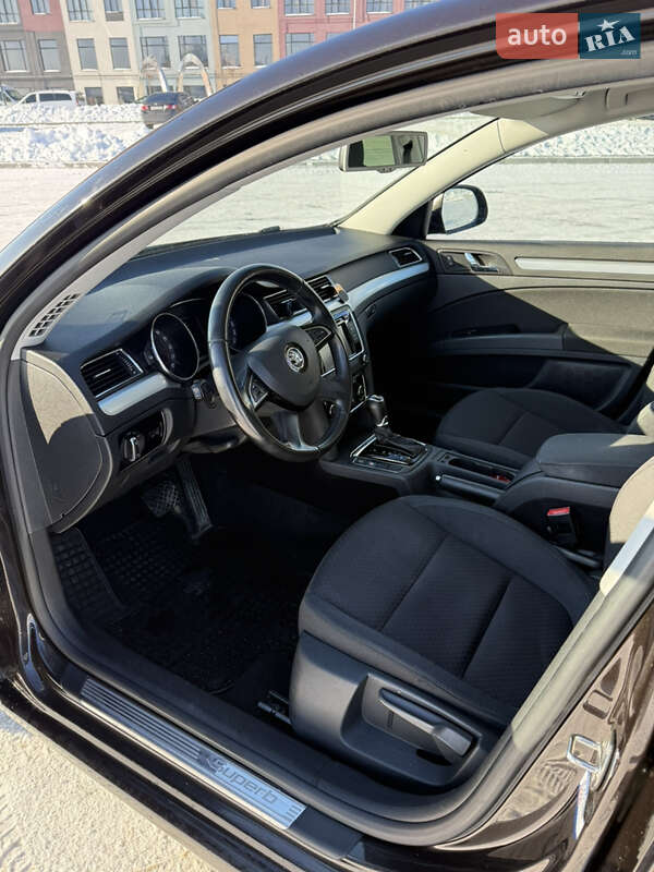 Лифтбек Skoda Superb 2013 в Ровно фото 10 Лифтбек Skoda Superb 2013 в Ровно