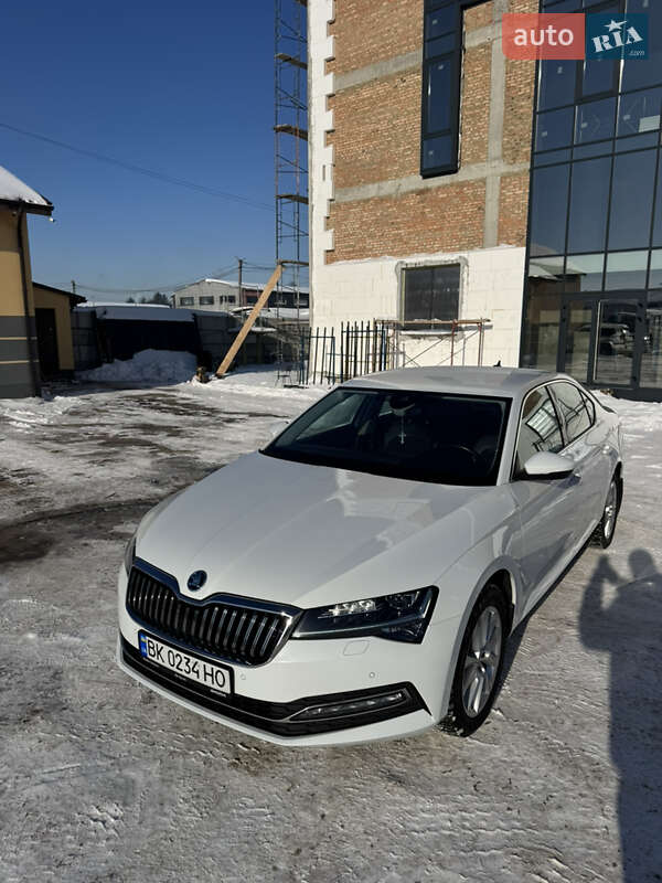 Лифтбек Skoda Superb 2021 в Ровно фото 3 Лифтбек Skoda Superb 2021 в Ровно