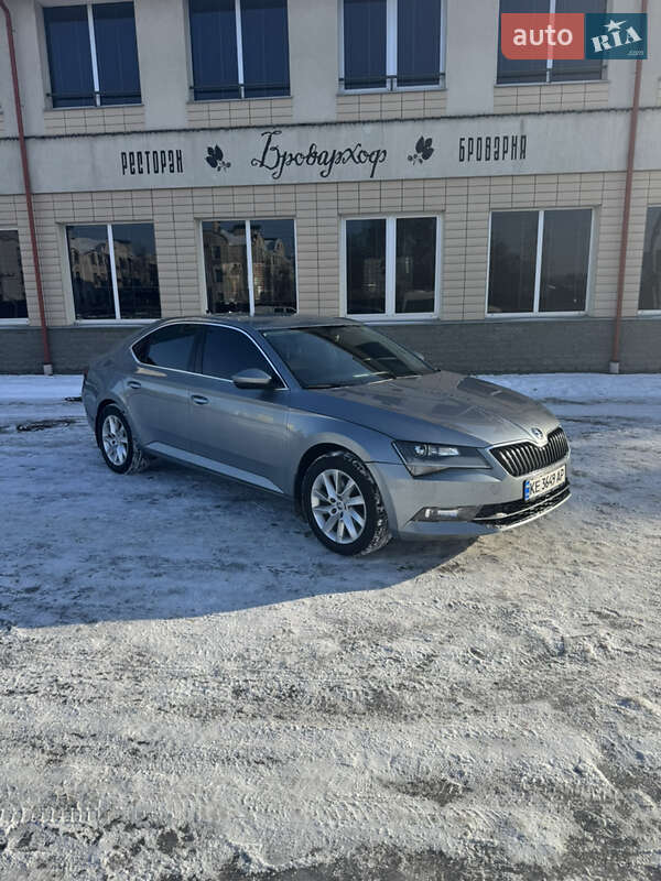 Лифтбек Skoda Superb 2016 в Киеве фото Лифтбек Skoda Superb 2016 в Киеве