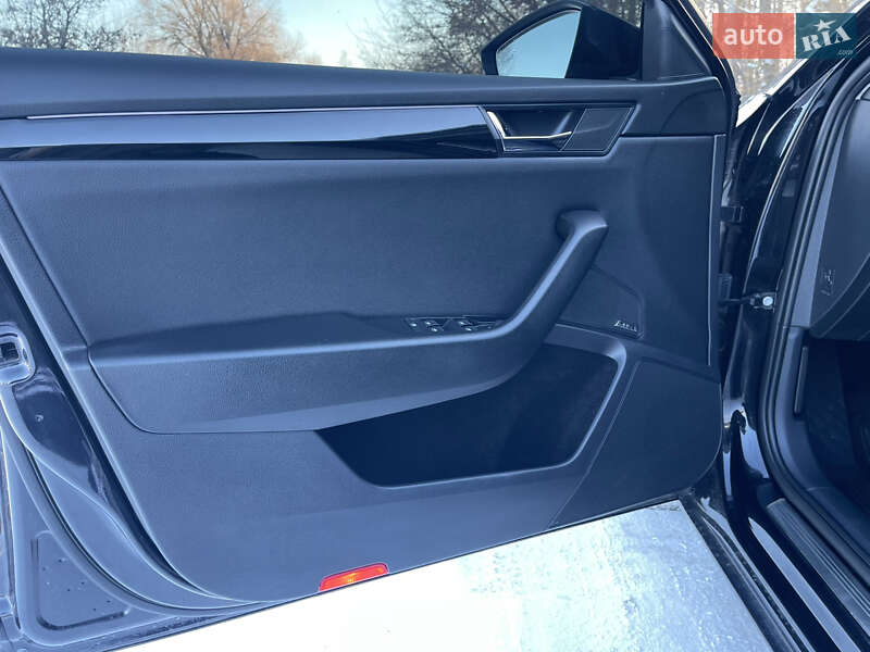 Универсал Skoda Superb 2017 в Дубно фото 24 Универсал Skoda Superb 2017 в Дубно