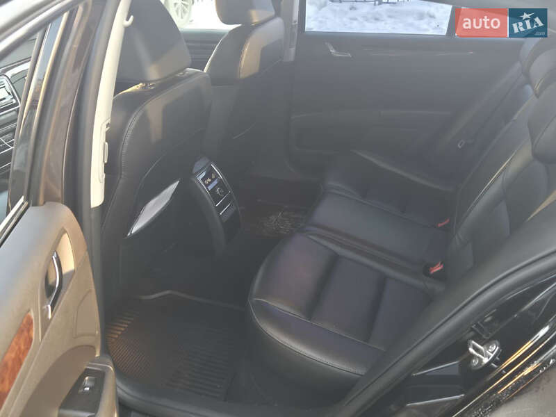 Лифтбек Skoda Superb 2013 в Киеве фото 14 Лифтбек Skoda Superb 2013 в Киеве