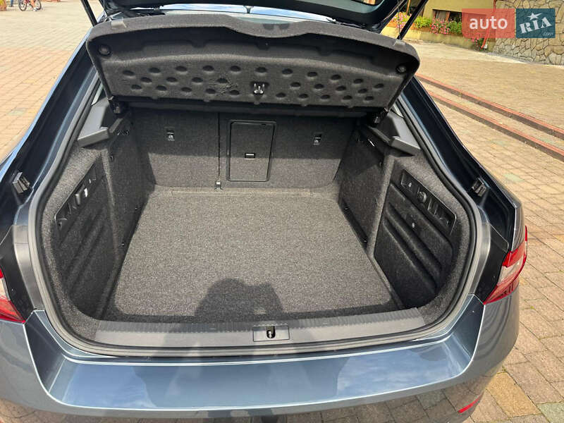 Лифтбек Skoda Superb 2020 в Надворной